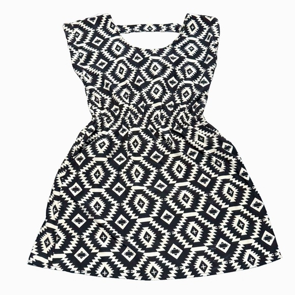 Pink Rose Aztec Boho Mini Dress Black White Elastic Waist Size L Southwest Artsy - Picture 7 of 13